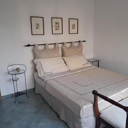 La Cavallerizza Guest House Cutrofiano Bagian luar foto